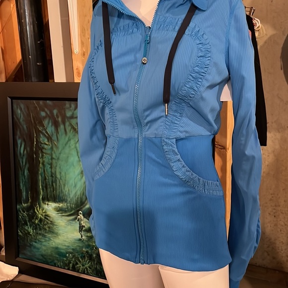 Lululemon Studio Jacket Blue - Picture 4 of 4